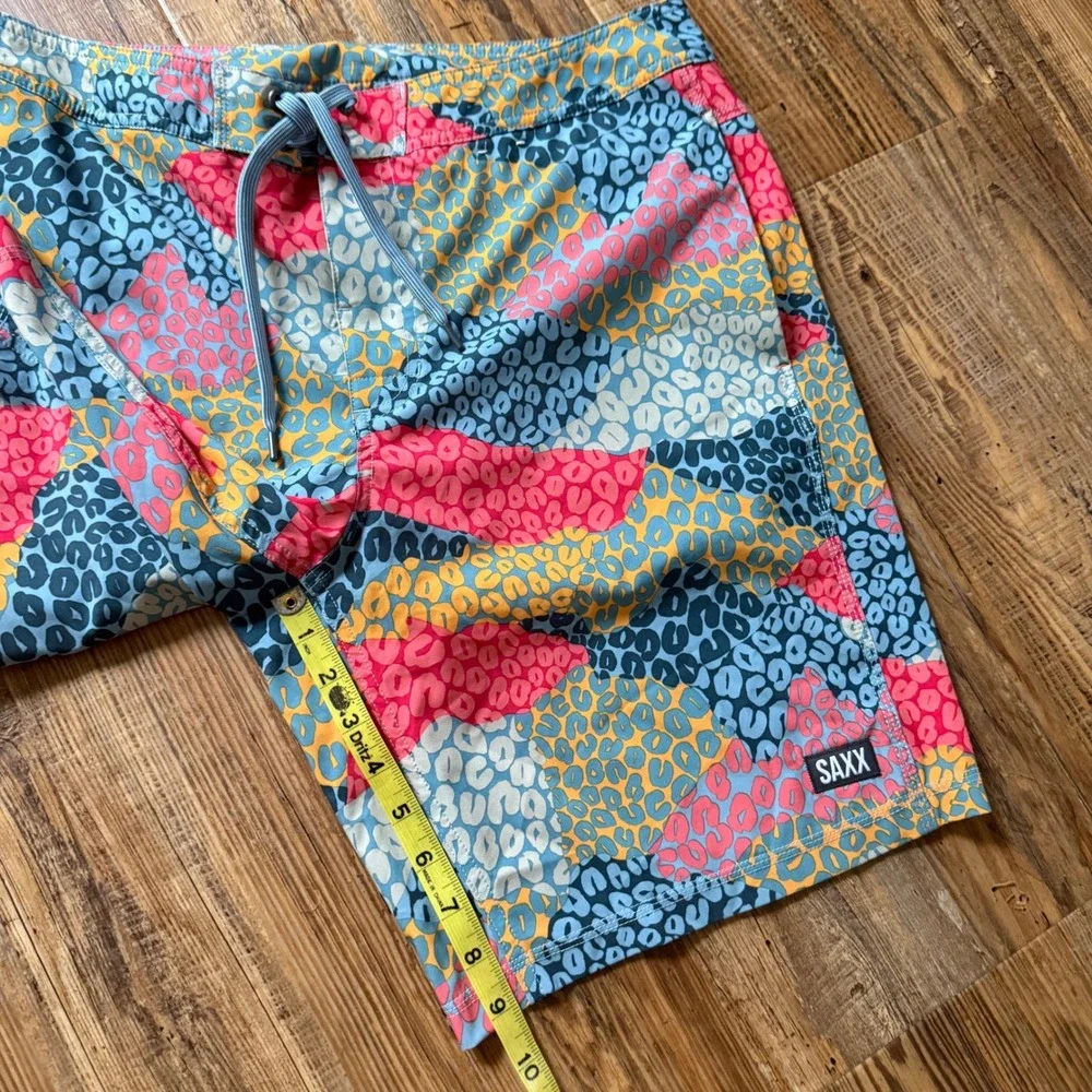 SAXX Betawave 2N1 Boardie Mens 36 Multi Color Leopard Board Shorts 19